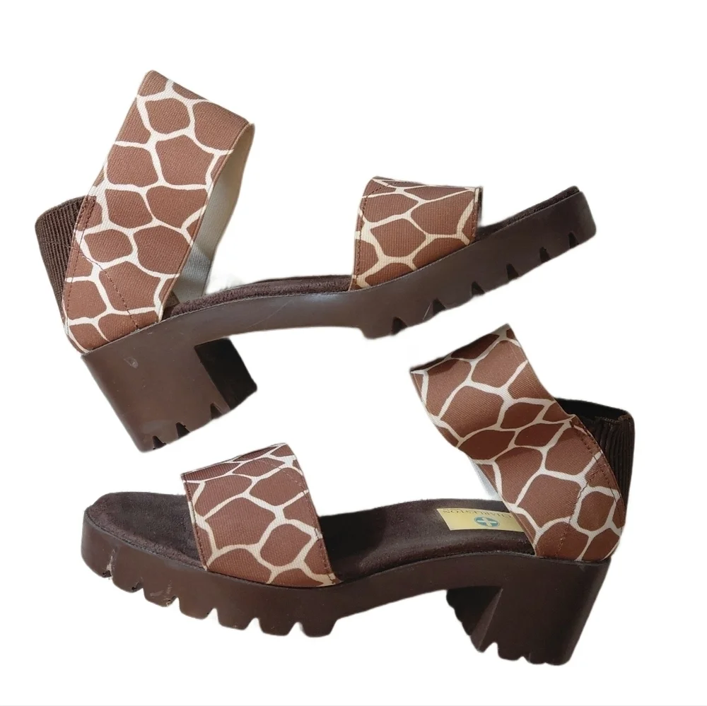CHARLESTON SHOE CO. Giraffe Print Sandals Strappy Block Heels Size 6.5
